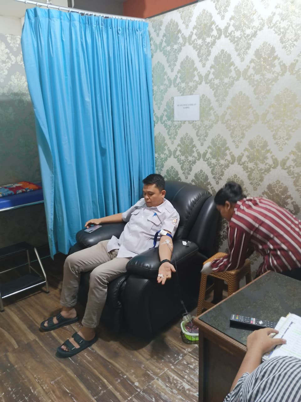 Kabanjahe,- Semangat berbagi dan kepedulian sosial terus ditunjukkan oleh jajaran Bawaslu Kabupaten Karo melalui kegiatan donor darah yang dilaksanakan pada Rabu (15/04/2026).