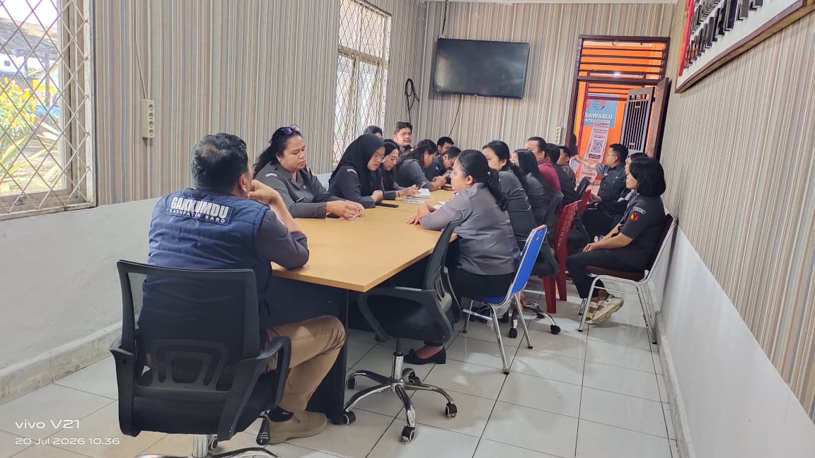 Bawaslu Kabupaten Karo, Melaksanakan Rapat Rutin Bahas Penguatan Tata Kerja dan Koordinasi Internal,Senin (21/07/2026)