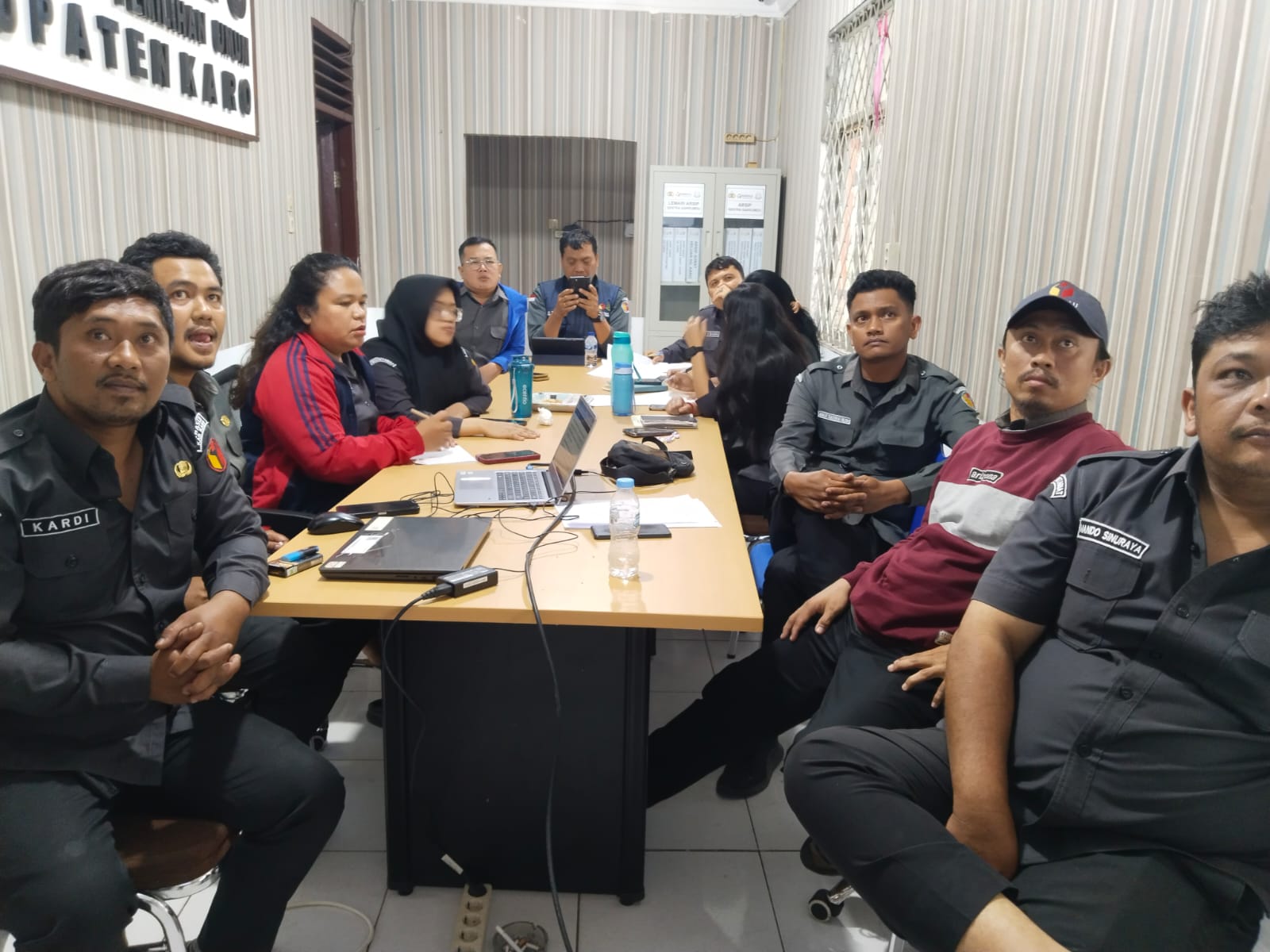 Badan Pengawas Pemilihan Umum (Bawaslu) Melaksanakan Rapat Pembahasan Surat Edaran Nomor 23 Tahun 2026 Tentang Tahapan Awal Seleksi Bawaslu Membelajarkan Volume 2 Tahun 2026 , Senin (03/08/2026)