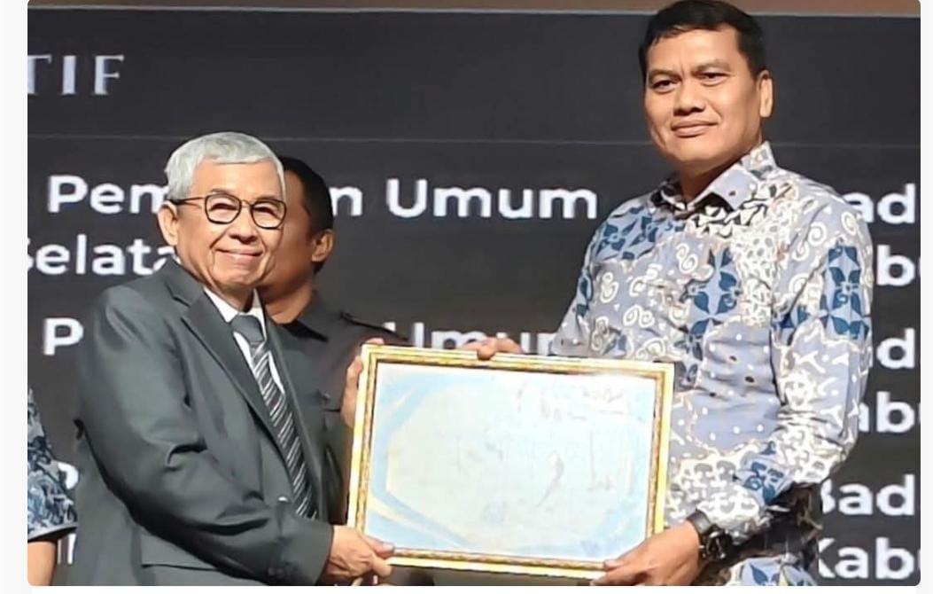 Badan Pengawas Pemilihan Umum (Bawaslu) Kabupaten Karo meraih penghargaan sebagai Badan Publik dengan Kualifikasi Informatif dalam pelaksanaan Monitoring dan Evaluasi (Monev) Keterbukaan Informasi Publik Tahun 2026.