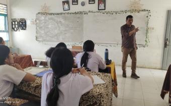 Badan Pengawas Pemilihan Umum Kabupaten Karo Melaksanakan Bawaslu Mengajar Program Edu Talk dalam Rangka Konsolidasi Demokrasi  di SMA Negeri 1 Tigapanah, Selasa (01/09/2026)